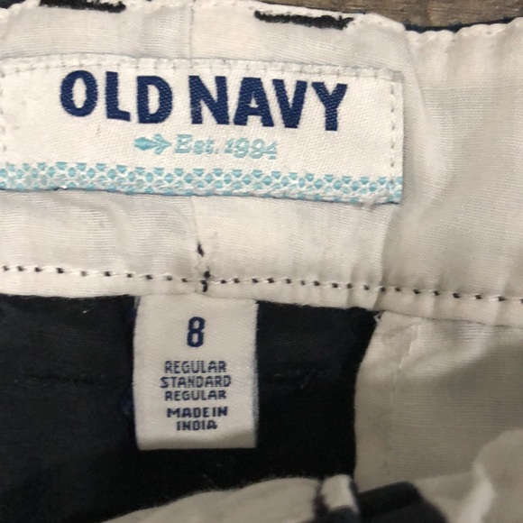 OLD NAVY BLACK SHORTS SIZE 8 - Picture 2 of 3